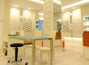 Foto Ottica Manzoli interni refrazione